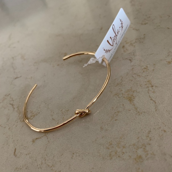 Simple Knot Cuff Bracelet - Picture 2 of 2